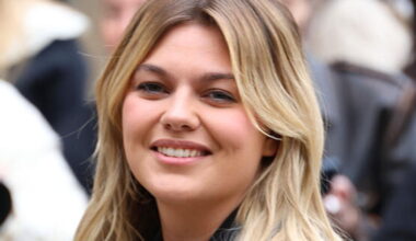 “C’est un peu gênant” : Louane avoue qu’elle avait un crush sur ce chanteur avec qui elle a travaillé plus tard