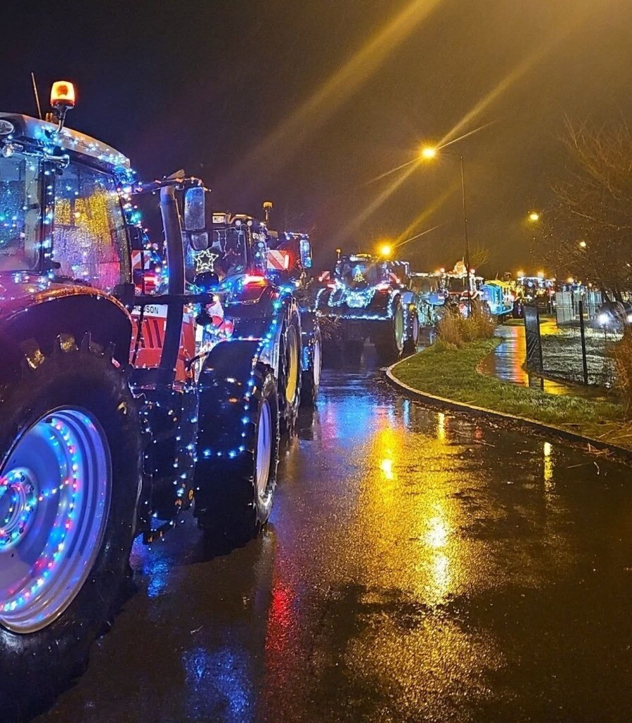 sept communes d'Ille-et-Vilaine traversées par des tracteurs décorés