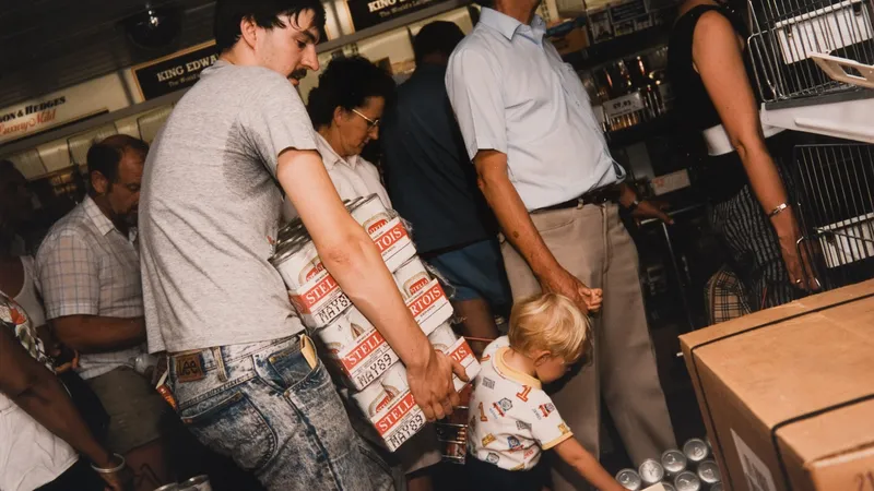 Série One day trip, 1988-1989, Mission Photographique Transmanche n°5 - Collection du CRP/ Centre régional de la photographie Hauts-de-France