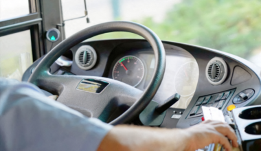il fait un malaise dans sa voiture et percute un bus RATP, plusieurs blessés à déplorer