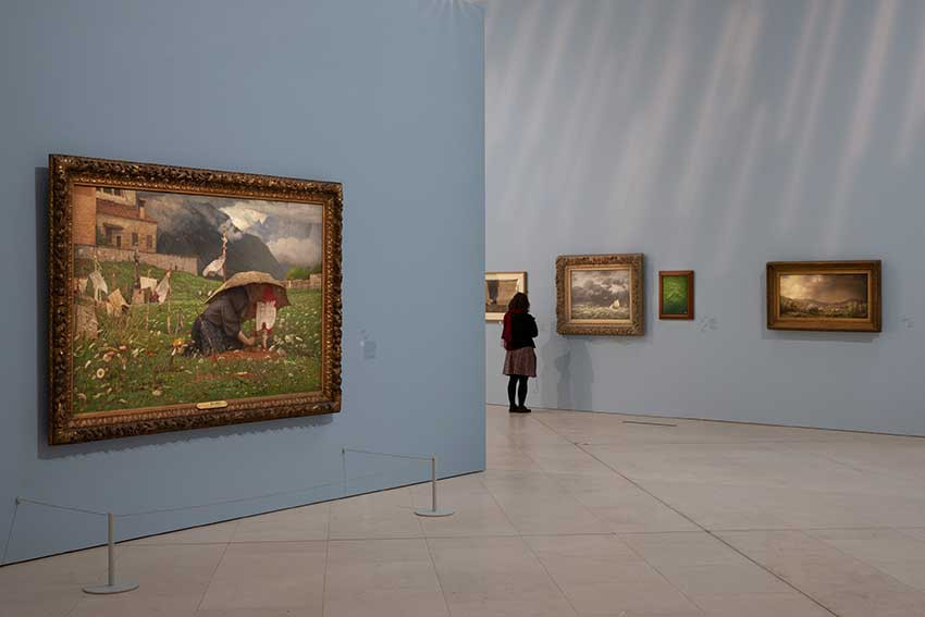 Vue de l'exposition « Sous la Pluie. Peindre, vivre et rêver » au Musée d'arts de Nantes en 2025 Photo : © Musée d'arts de Nantes / C. Clos