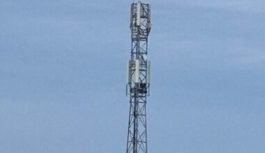 Le projet d'implantation d'une antenne de téléphonie sème la discorde dans ce village, près de Rouen