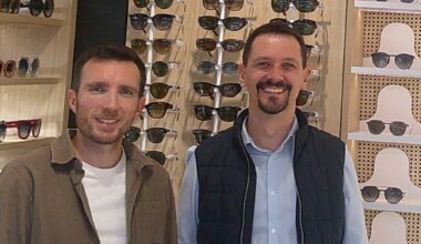 un opticien a ouvert dans une zone d'activités