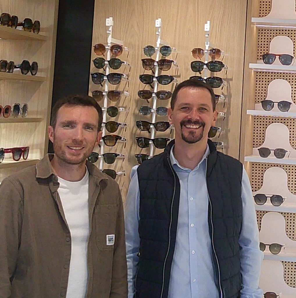 un opticien a ouvert dans une zone d'activités