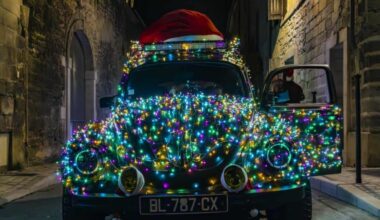 Se Saint-Étienne du Grès à Châteaurenard, les voitures illuminées arpentent des kilomètres de route
