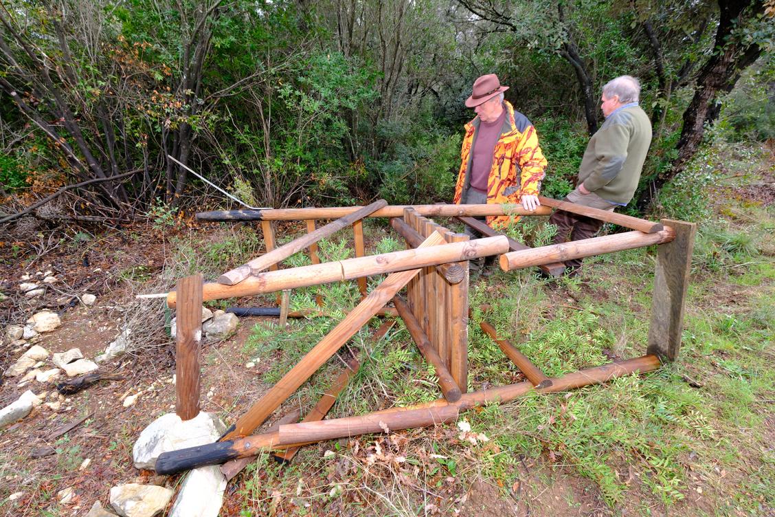 comment l’abattage des miradors de chasseurs met à mal la sécurité lors des battues ?