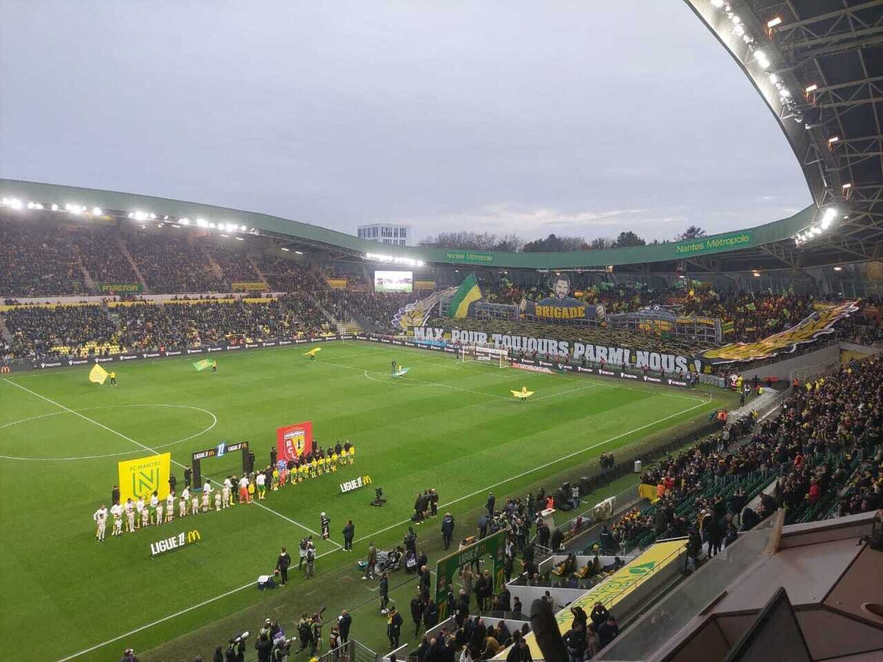 un joueur de Lens arrive pour renforcer l'effectif des Canaris