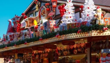 le candidat LFI propose une entrée payante pour le marché de Noël à Strasbourg