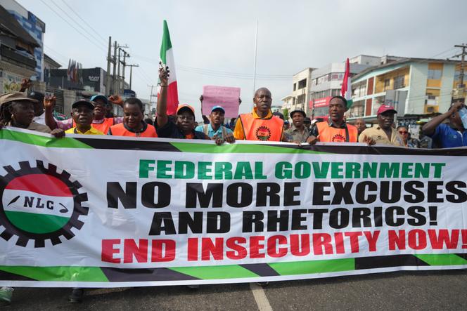 Une manifestation pour dénoncer l’insécurité dans les rues du Nigeria, organisée par le syndicat Nigeria Labour Congress, à Lagos, le 17 décembre 2025.