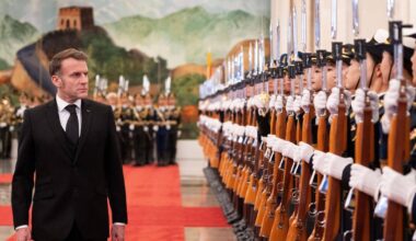 Macron menace Pékin de droits de douane «dans les prochains mois» si le déficit commercial ne se réduit pas