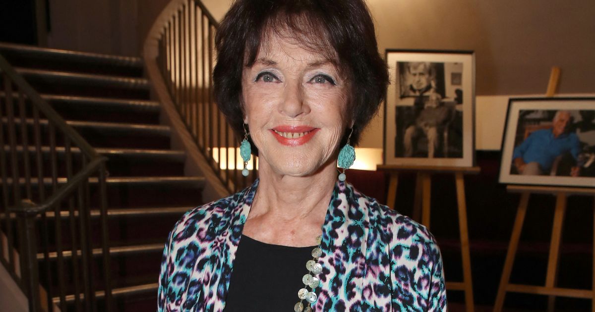 Anny Duperey gère un paradis arboricole et fleuri situé à 3h30 de Paris, il est situé dans le département le plus âgé de France