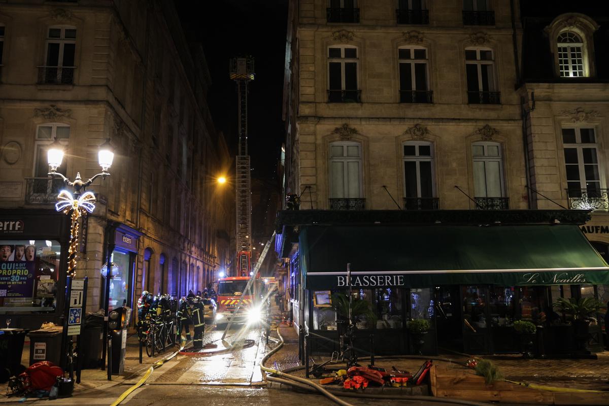 Une centaine de personnes ont &eacute;t&eacute; &eacute;vacu&eacute;es de l&rsquo;&eacute;tablissement.