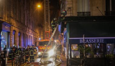 l’intervention des pompiers pour stopper le feu dans un restaurant