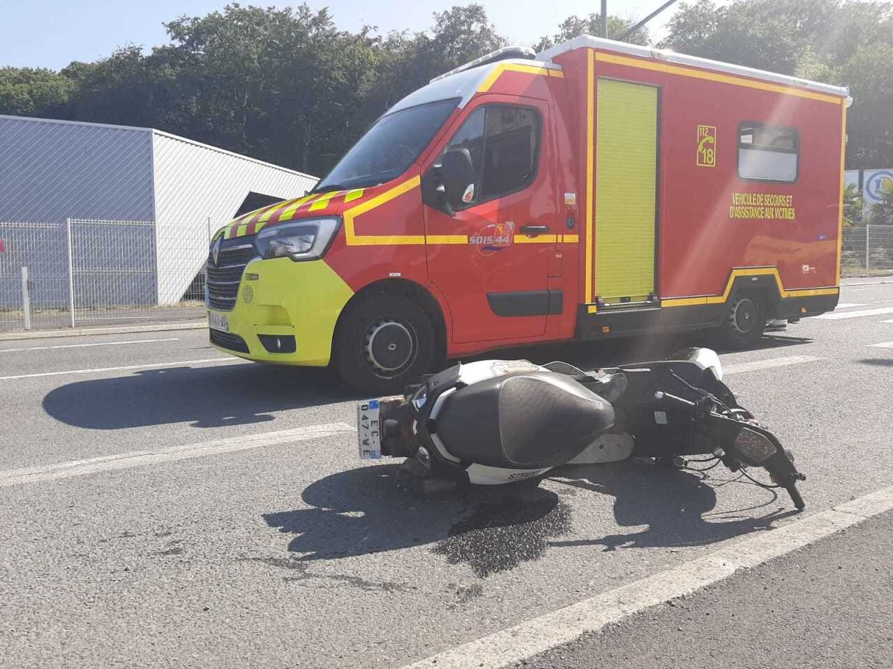 une jeune femme de 23 ans gravement blessée à scooter