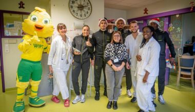 Le CHU de Nantes accueille des joueurs du FC Nantes, avant Noël