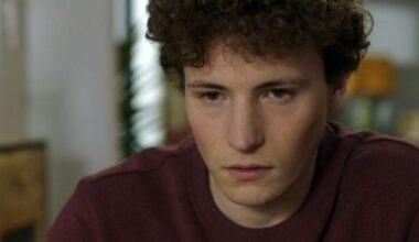 un inconnu fait irruption dans ...