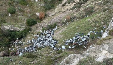 Sur les hauteurs de l’Estaque, les carcasses s’amassent toujours au cimetière de voitures