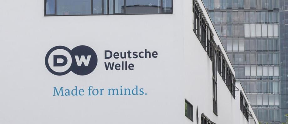 La Russie a déclaré "indésirable" le média allemand Deutsche Welle, interdisant de fait ses activités dans le pays, en plein contexte de fortes tensions entre Moscou et Berlin