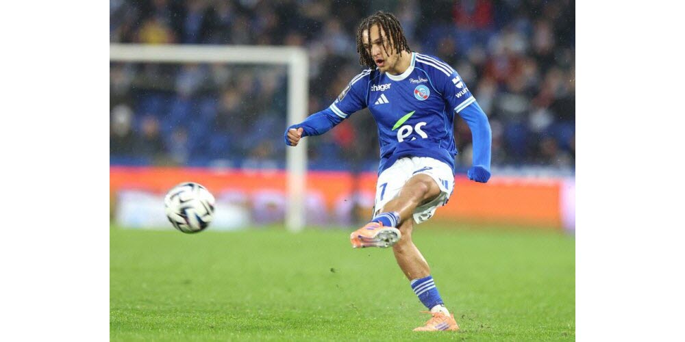 Diego Moreira et les Strasbourgeois restent une peu réluisante défaite contre Brest à la Meinau (1-2). Photo Jean-Marc Loos