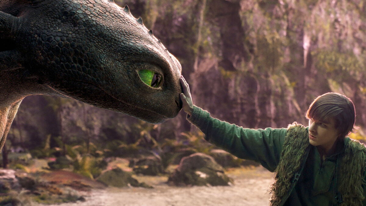 Dragons : Pourquoi la jambe manquante de Gueulfor n'est pas la même dans le film et dans le dessin animé ?