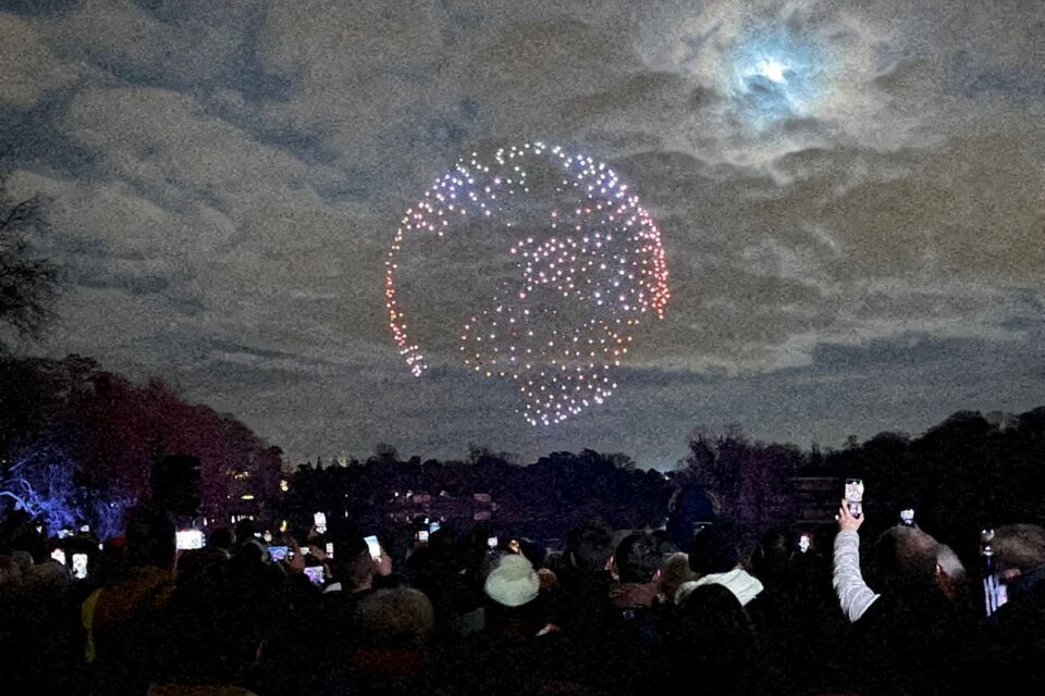 Le spectacle de drones à la Tête d'Or a ravi les visiteurs.