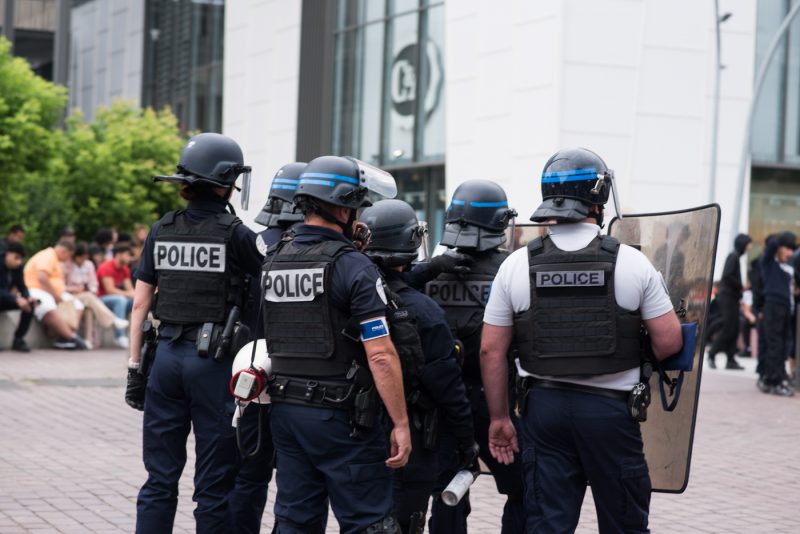 emeutes quartier police nahel violences lacrymo