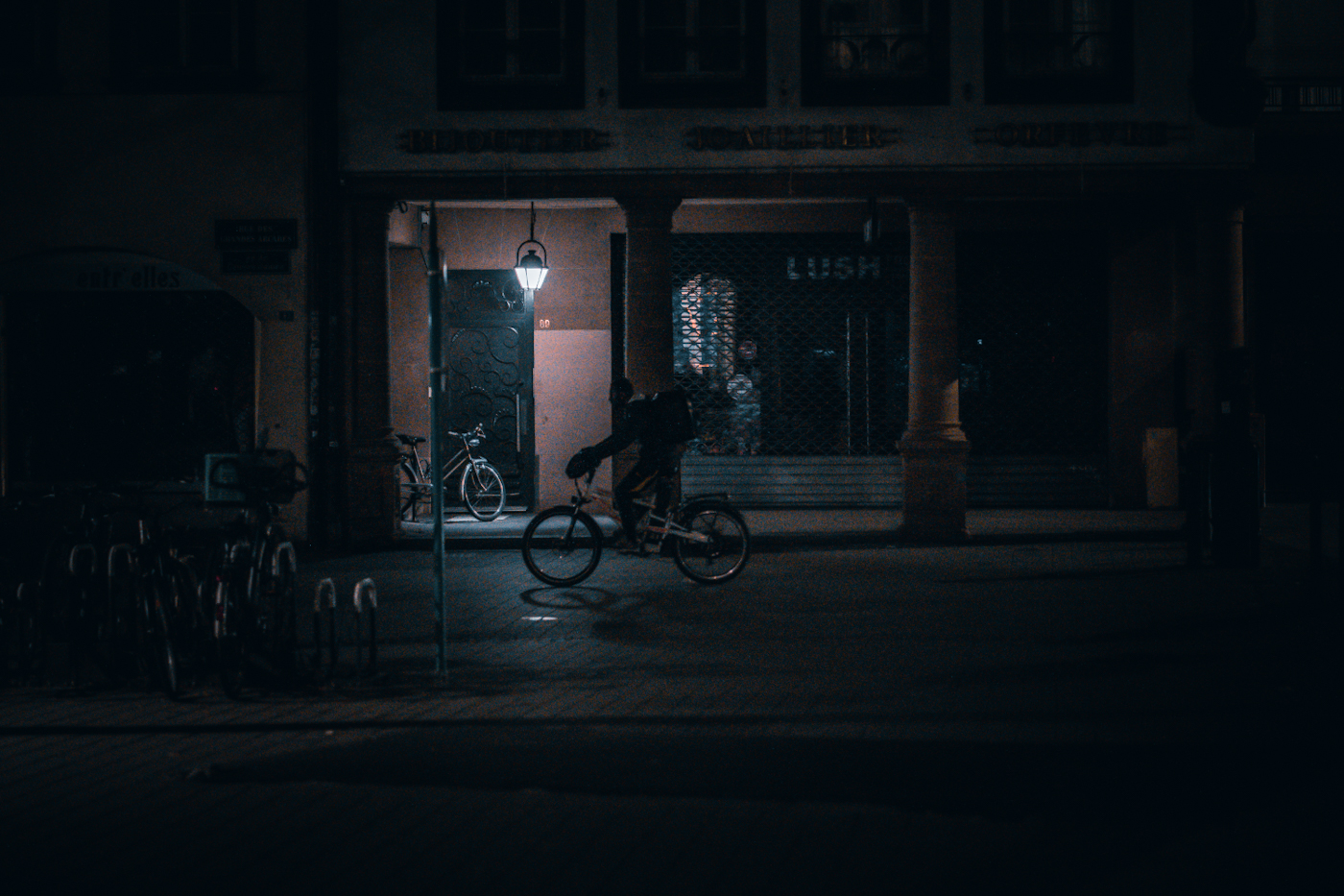 vélo nuit deliveroo