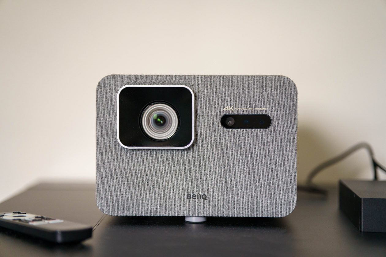 BenQ TK705i