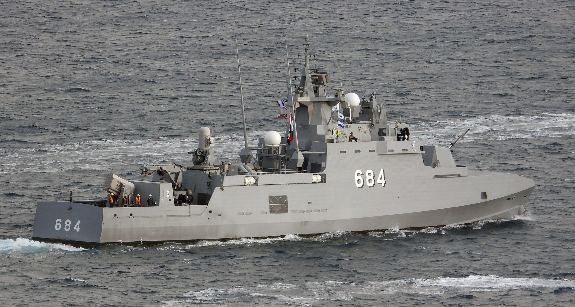 Une FREMM et un patrouilleur lance-missiles égyptiens à Toulon