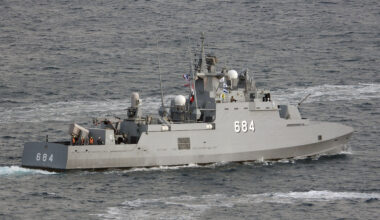 Une FREMM et un patrouilleur lance-missiles égyptiens à Toulon