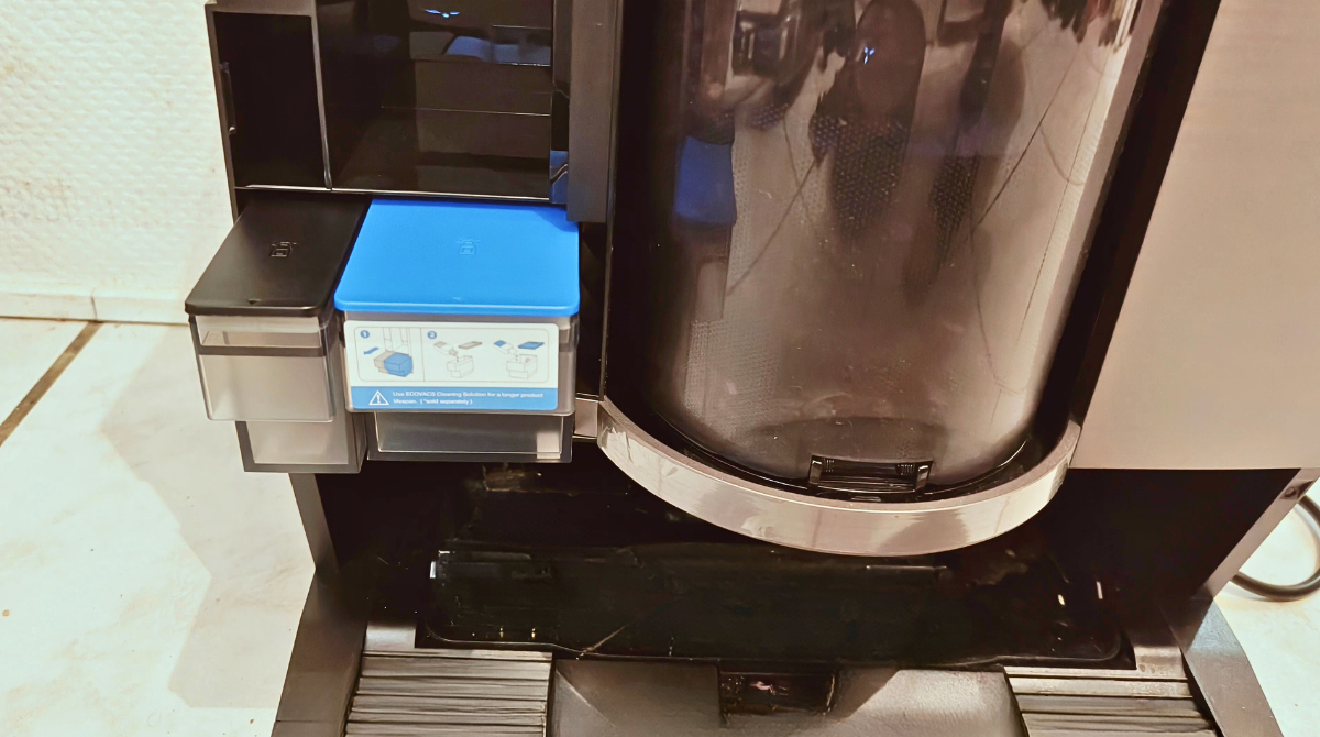 ecovacs X11 omnicyclone station compartiment à détergent