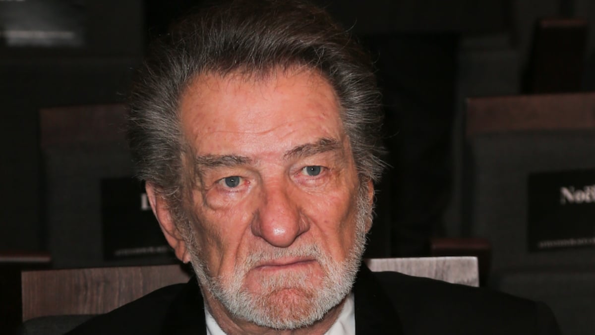 "Quand il chante, on dirait qu'il...", l'humoriste sans filtre