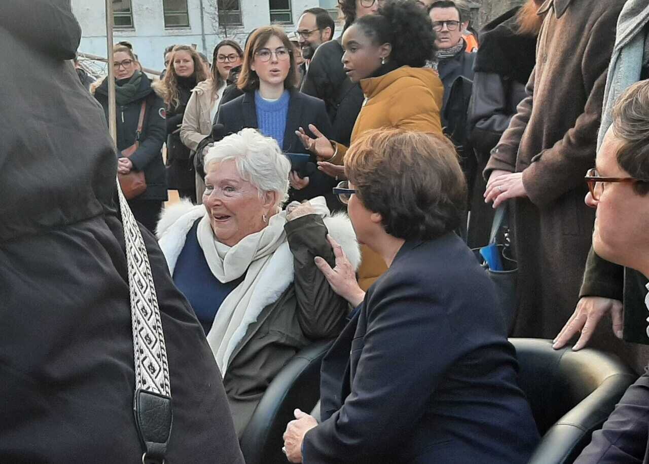 Line Renaud inaugure à Lille le jardin qui porte désormais son nom