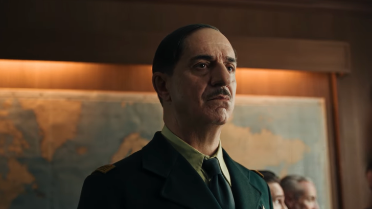 Simon Abkarian dans la Bataille de Gaulle