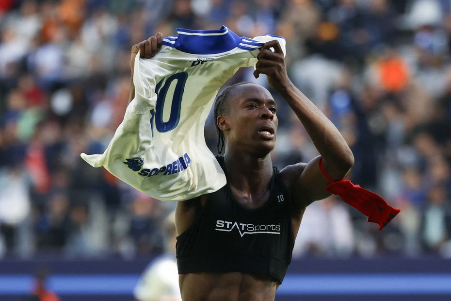 chronique d'un désamour au Racing Club de Strasbourg, pourquoi Emmanuel Emegha a été suspendu