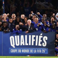 L'équipe de France fête sa qualification pour la Coupe du monde 2026, le 13 novembre 2025.