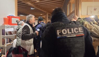 évacuation en cours du bâtiment du Département d'Ille-et-Vilaine occupé par 140 personnes