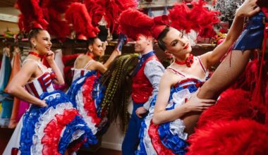 dans les coulisses des cabarets parisiens qui enchantent les fêtes de fin d’année