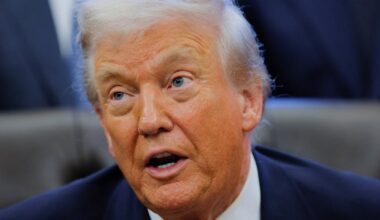 Donald Trump annonce la suppression de restrictions sur la consommation des véhicules