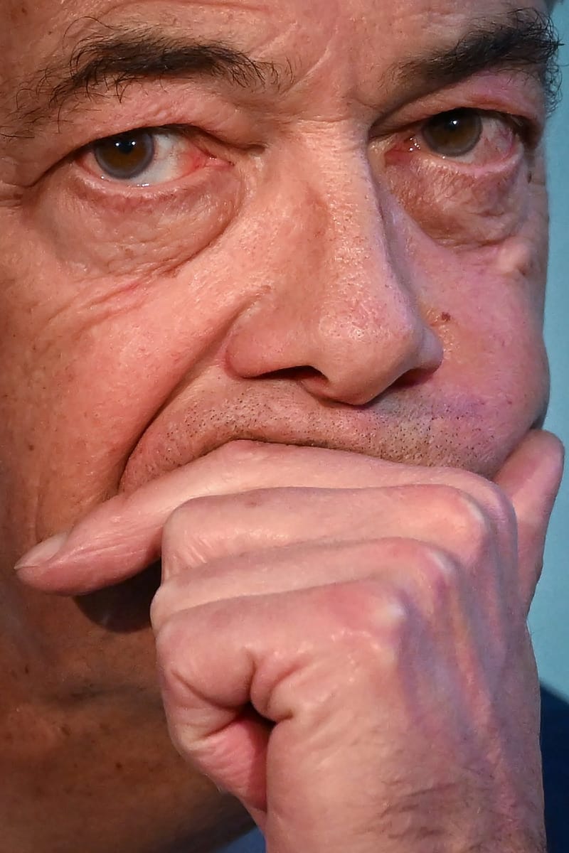 Le leader du parti Reform UK, Nigel Farage, participe à une conférence de presse de sa formation à Londres, le 18 novembre 2025