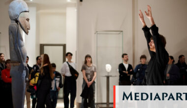 Au Louvre, la chorégraphe Nacera Belaza transforme en « alliées » des sculptures d’autres continents
