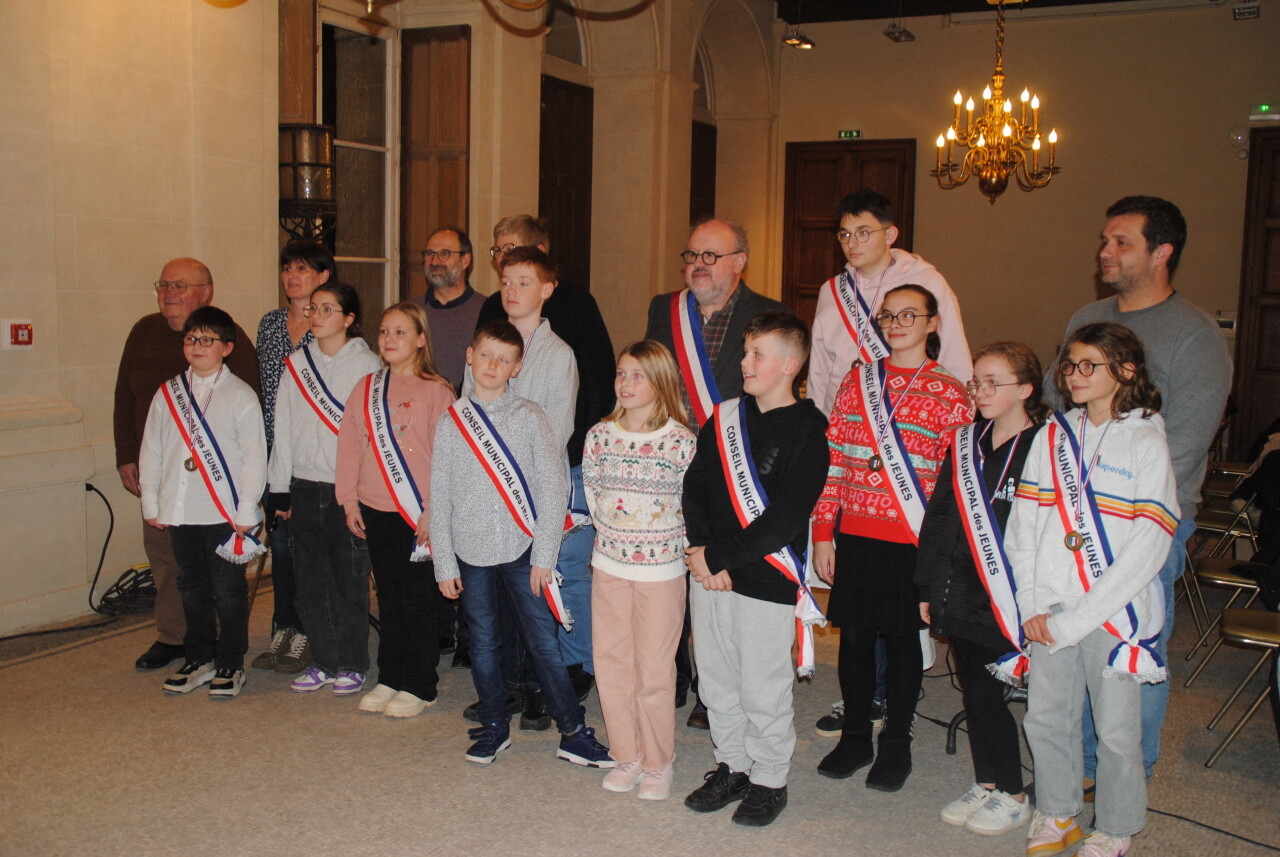 Le conseil municipal des jeunes de Eu accueille de nouveaux élus