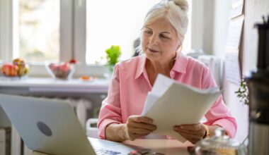 voici combien les femmes touchent en moins à la retraite par rapport aux hommes