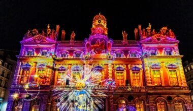 "Quel rapport avec la Vierge ou la culture lyonnaise ?"