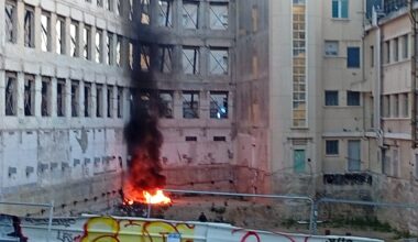 Une société de nettoyage fait brûler matelas et seringues usagées en plein Marseille