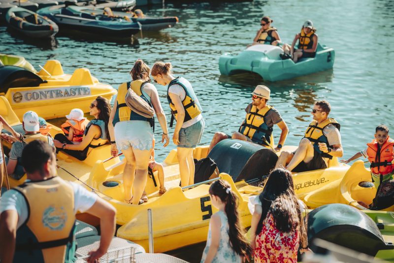 Pédalos à la base nautique des Docks Malraux