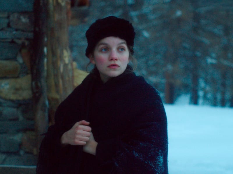 Galatea Bellugi joue Aimée, l'inquiétante institutrice de L'Engloutie.