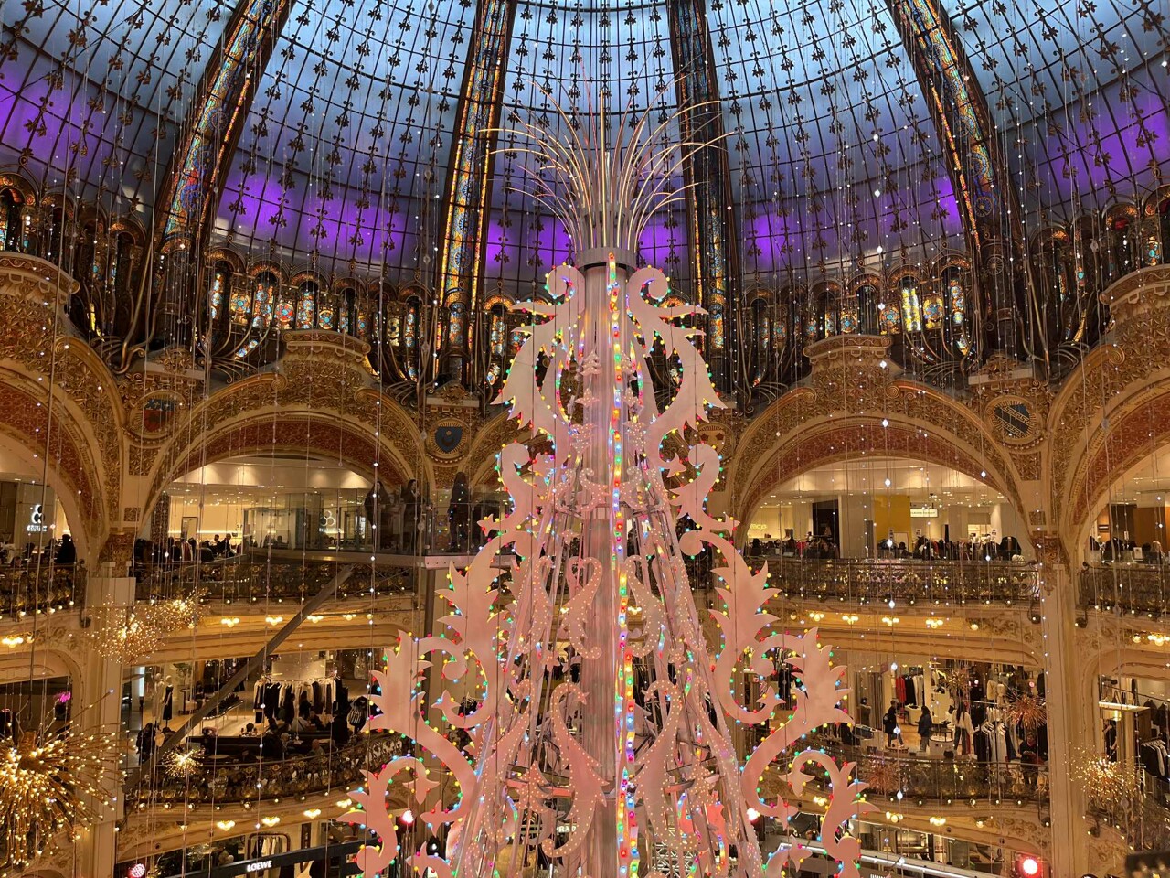 Noël. Samaritaine, tour Eiffel, marchés… Ce qui est ouvert à Paris ce jeudi 25 décembre