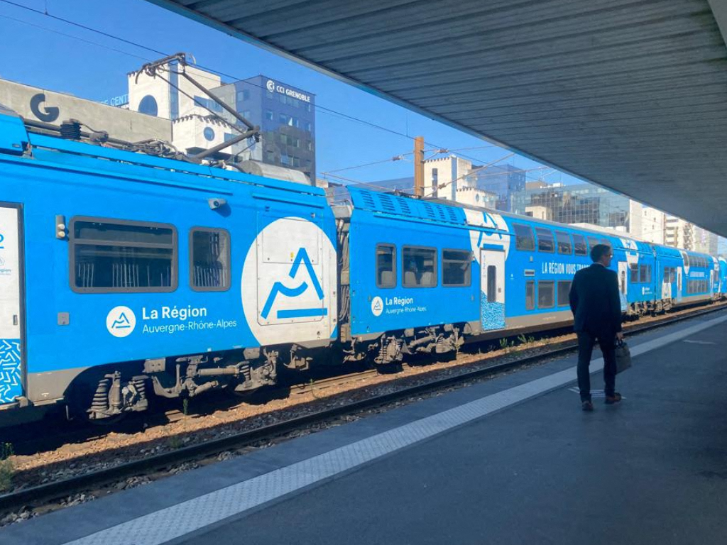 pagaille sur la ligne Grenoble-Lyon
