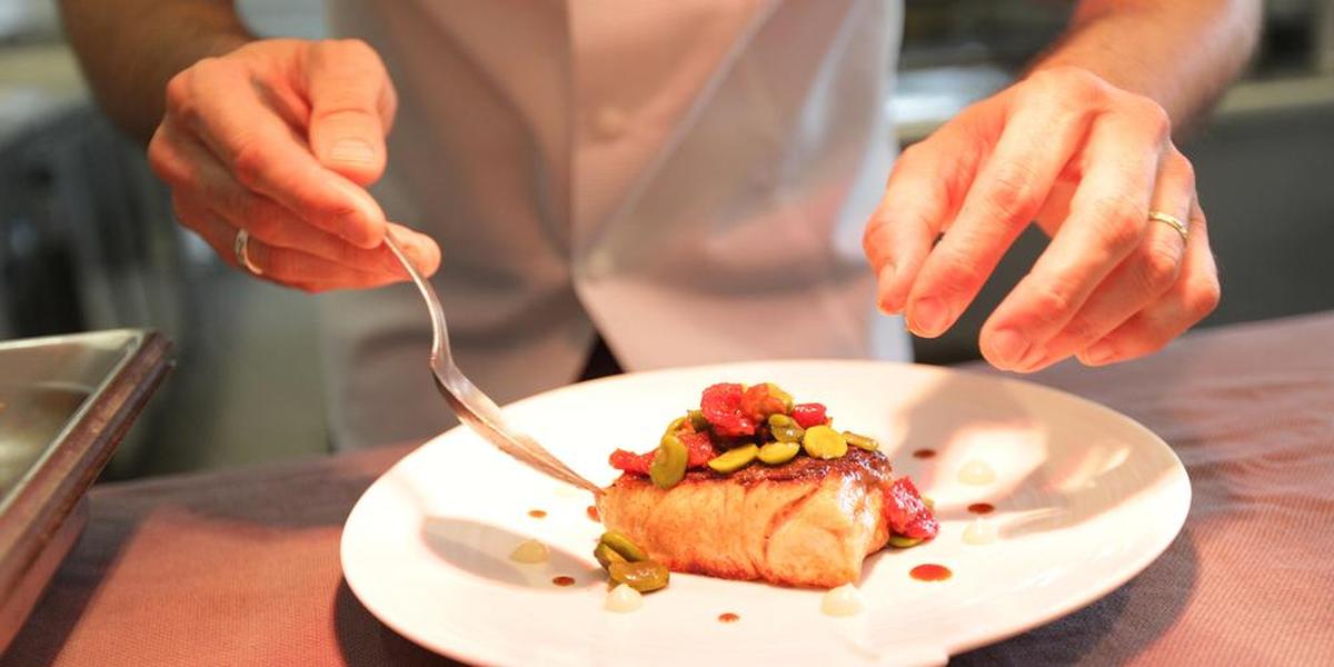 Quels sont les quatre restaurants girondins figurant dans la liste des 1 000 meilleures adresses du monde ?